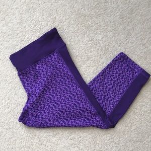 Champion Capri Athletic Pants